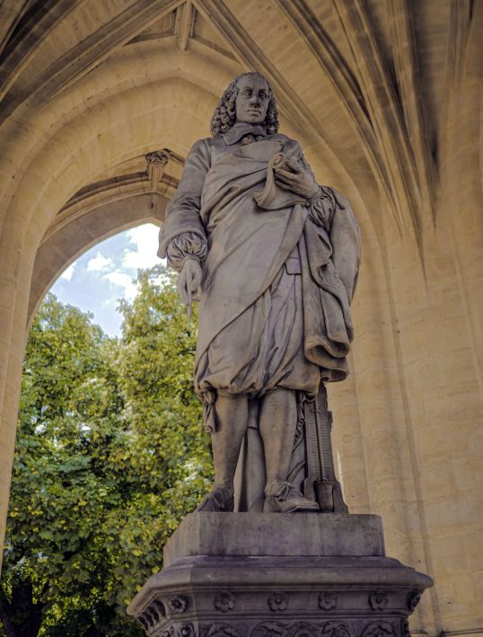 Statue de Blaise Pascal par Jules Cavelier